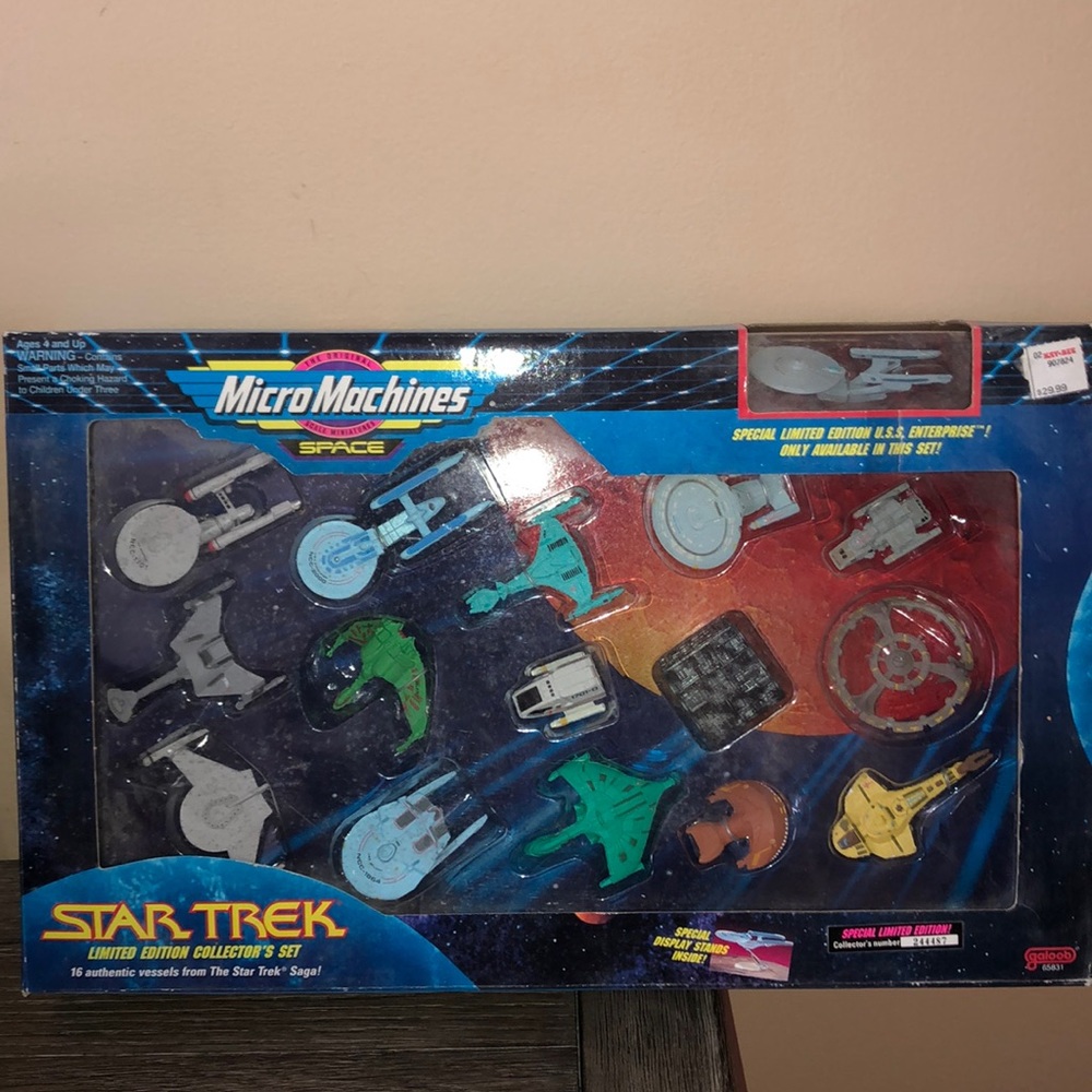 Star Trek LE Micro Machines set of 16 vessels new